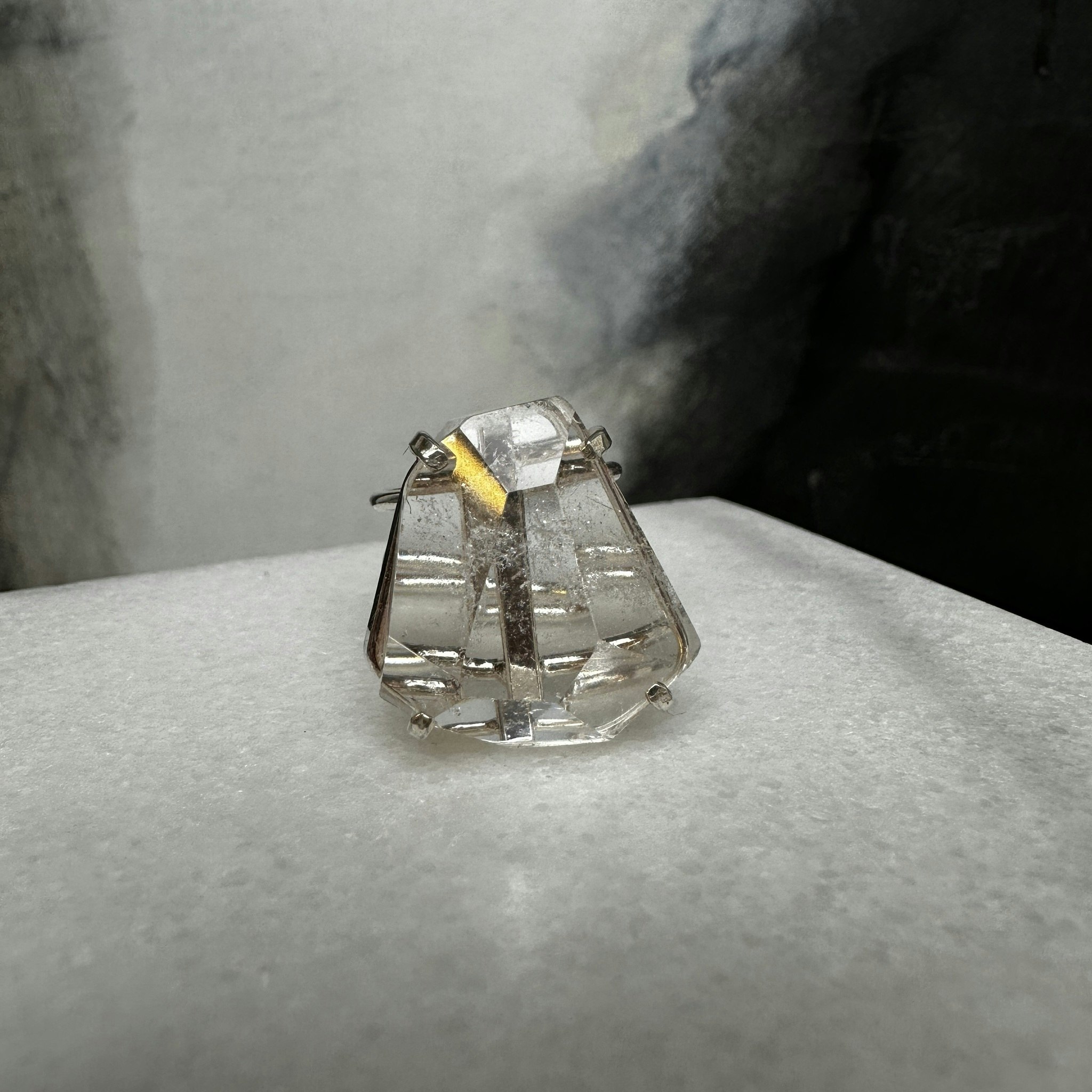 Bergkristall facetterad, ring justerbar silver (B)