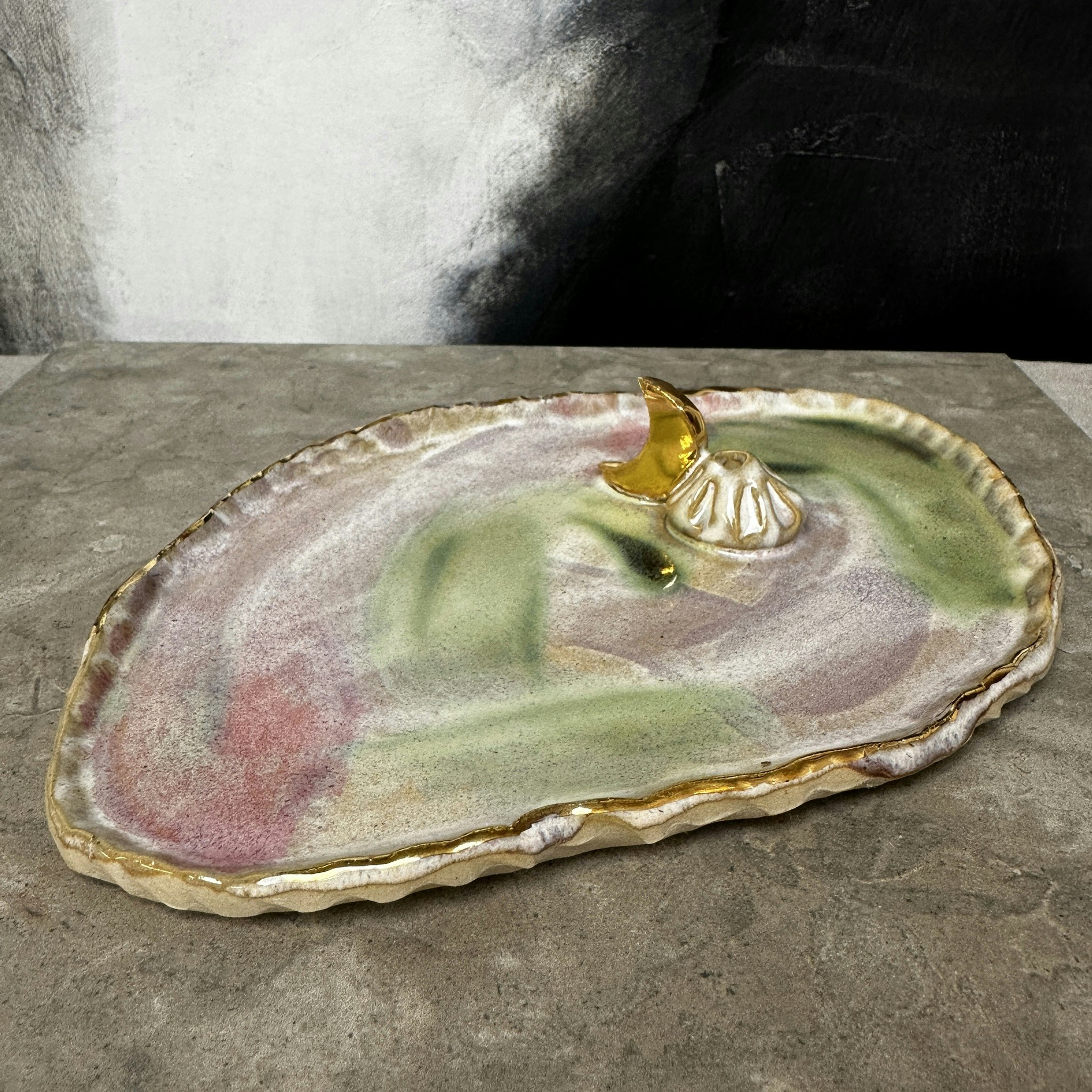 Rökelsefat Earth, oval med äkta guld (B)