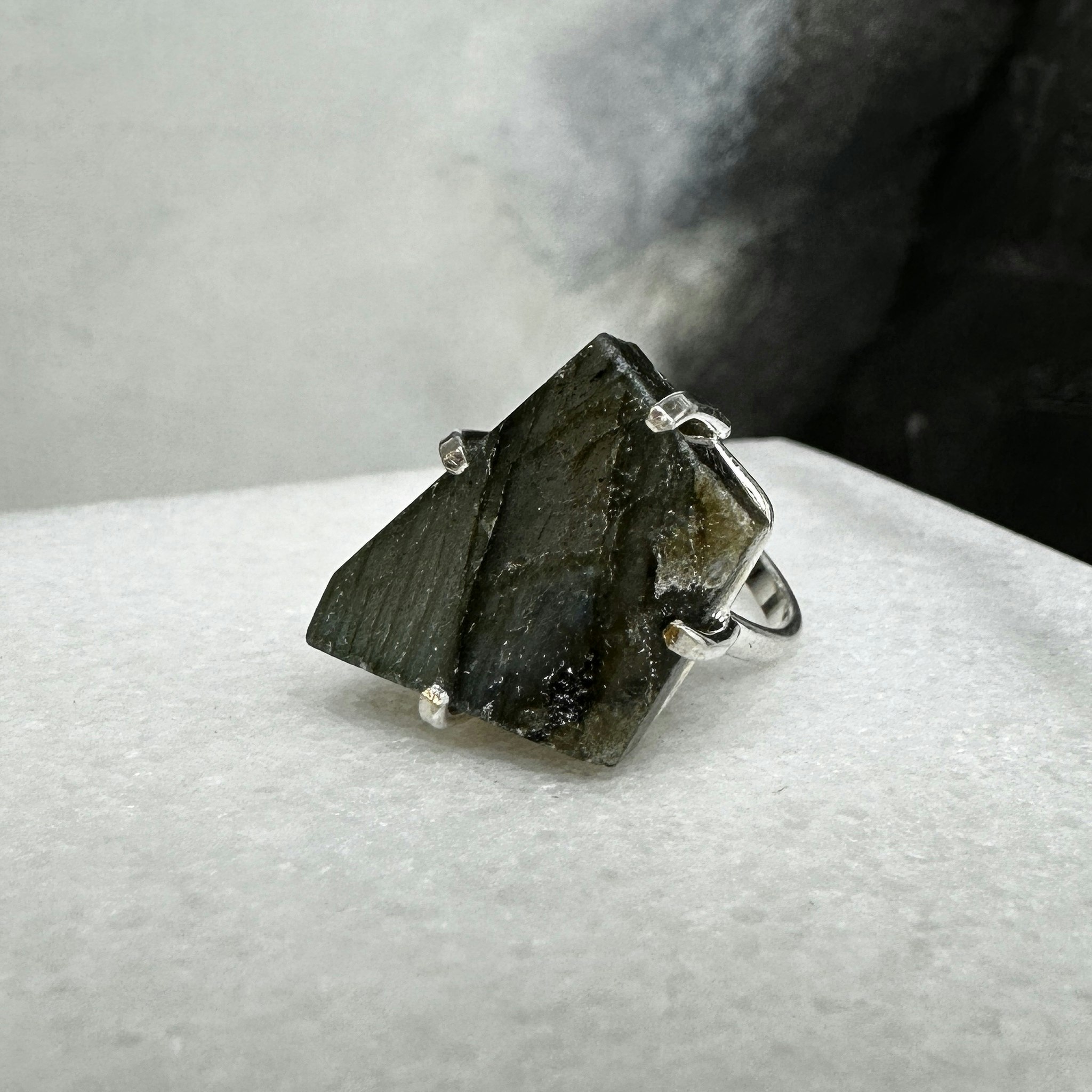 Labradorit, justerbar ring silver (B)