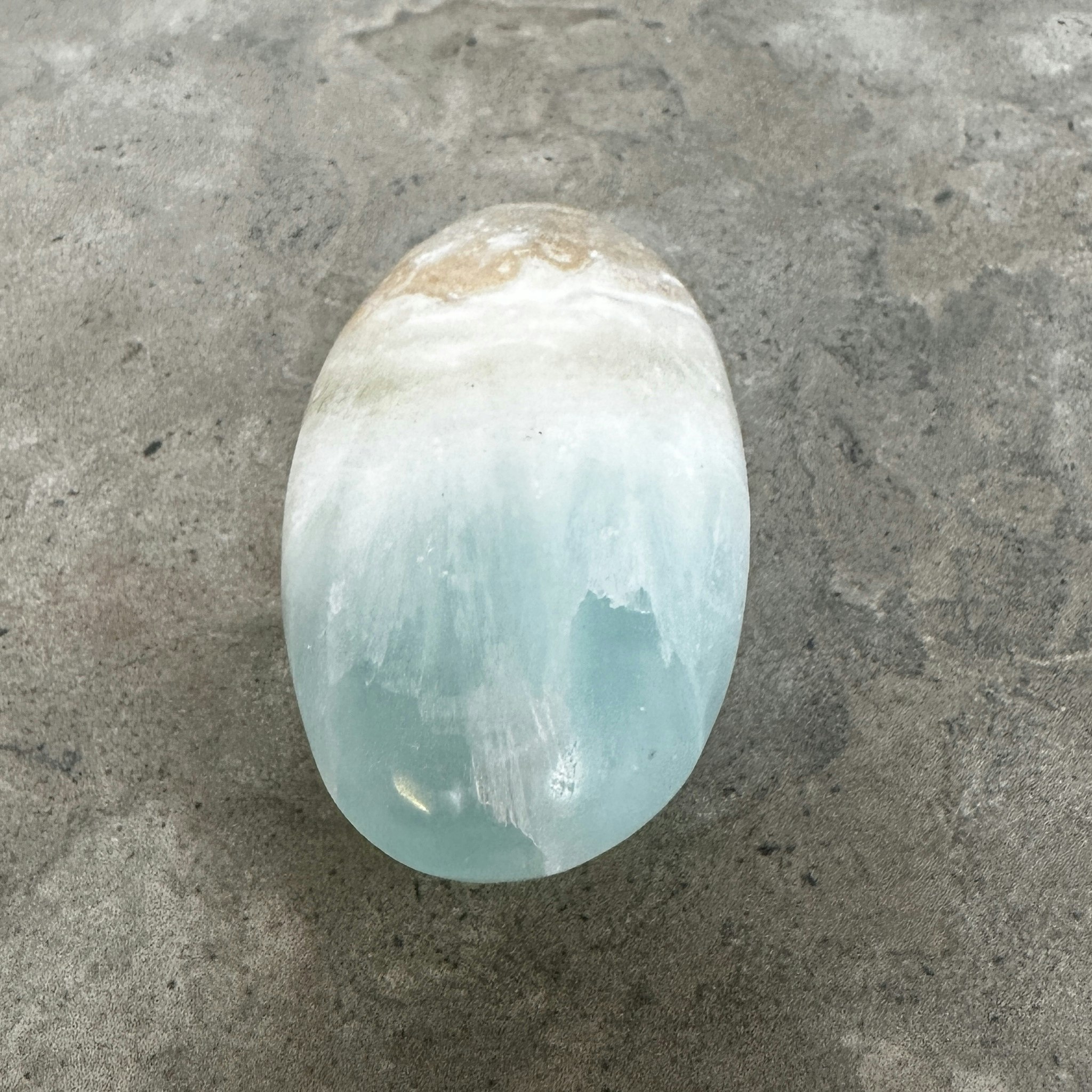 Karibisk Blå Kalcit med aragonit, palmstone (A)