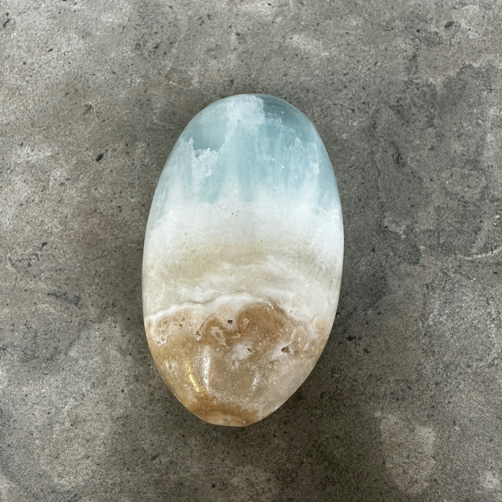 Karibisk Blå Kalcit med aragonit, palmstone (A)
