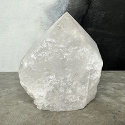 Bergkristall, semipolerad spets (A)