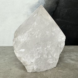Bergkristall, semipolerad spets (A)