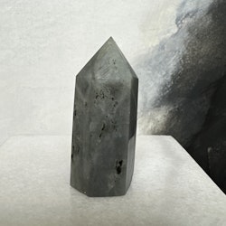 Labradorit, torn (A)