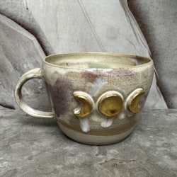 Temugg Golden Moons, Earth (B)