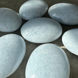 Blå kalcit, jumbo palmstone