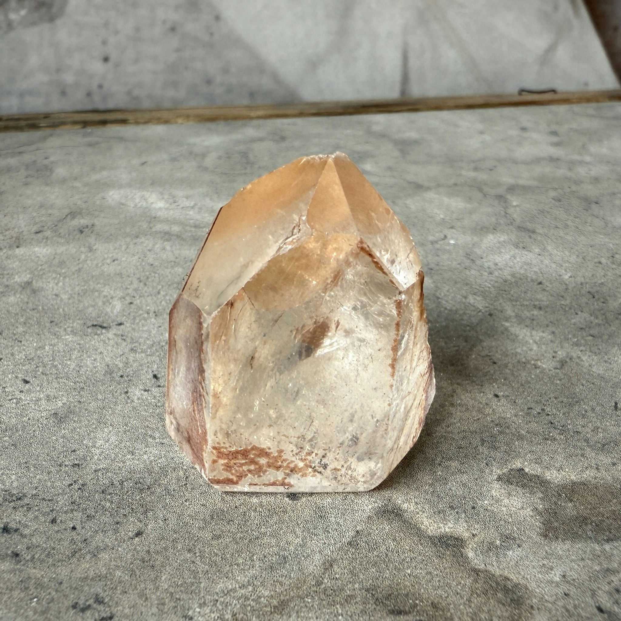 Litiumkvarts, torn (H)