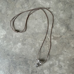 Halsband "Less is more", Bergkristall med silverpärlor
