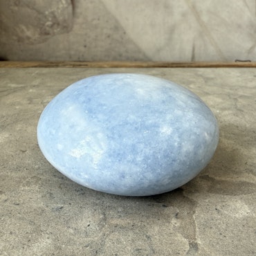 Blå kalcit, palmstone (B)