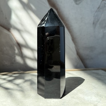 Svart Obsidian, torn (B)