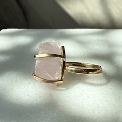 Rosenkvarts, justerbar ring, guld