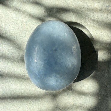 Blå kalcit, palmstone (F)