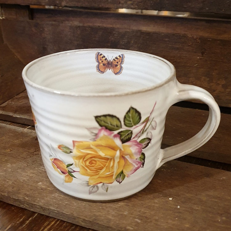 Mugg med olika mönster