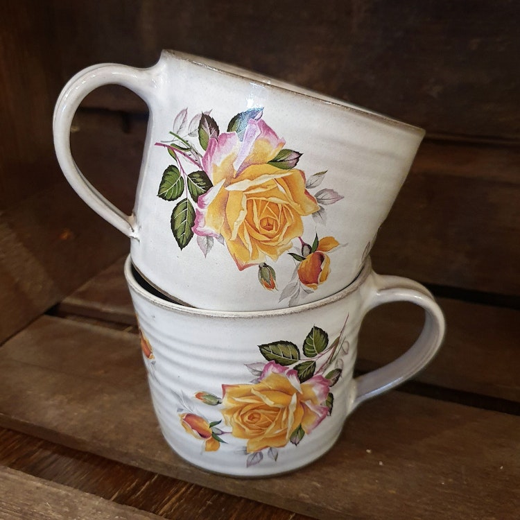 Mugg med olika mönster
