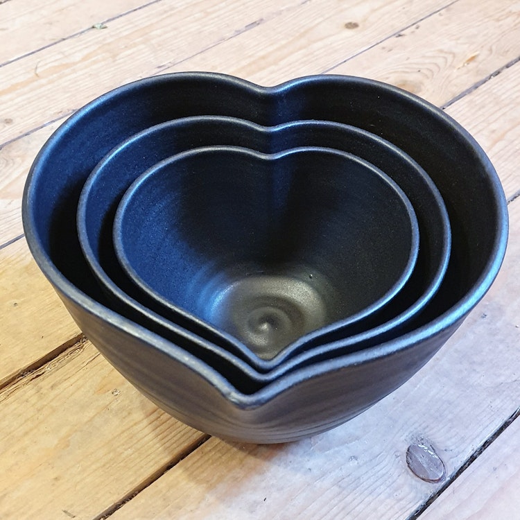 Hjärtskål, vit, grön, svart, beige