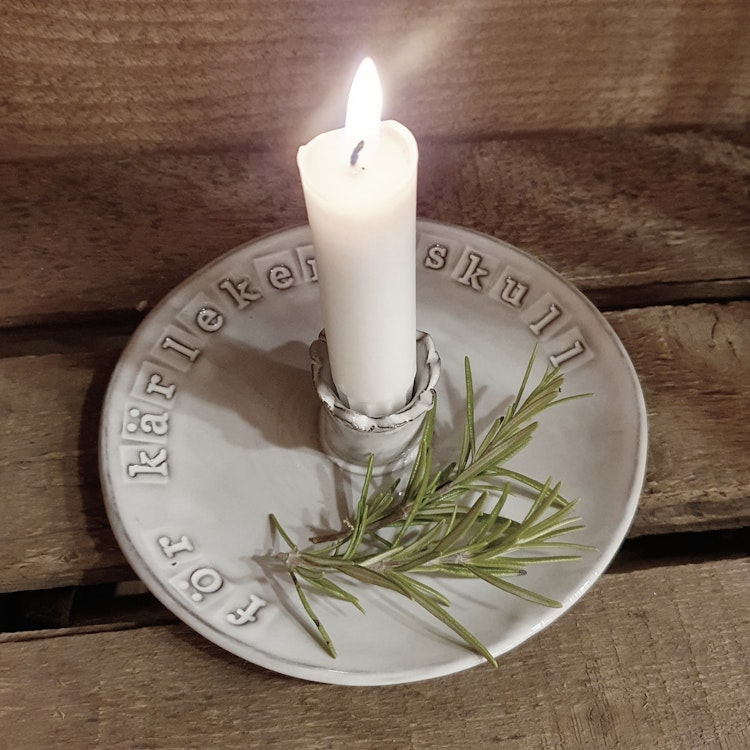 Ljusstake med budskap
