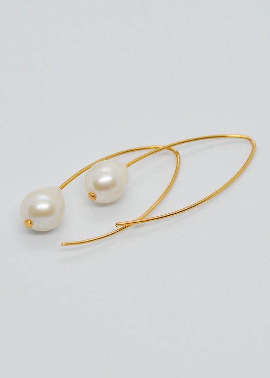 Mossa Hanging Earrings Pearl