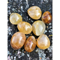 Golden Healer - cuddle stones, handpolerade