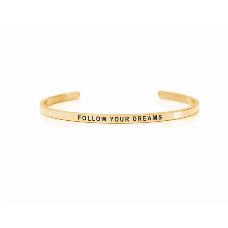 Förgyllt armband med texten Follow your dreams