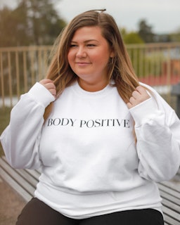 Vit sweatshirt "Body positive"