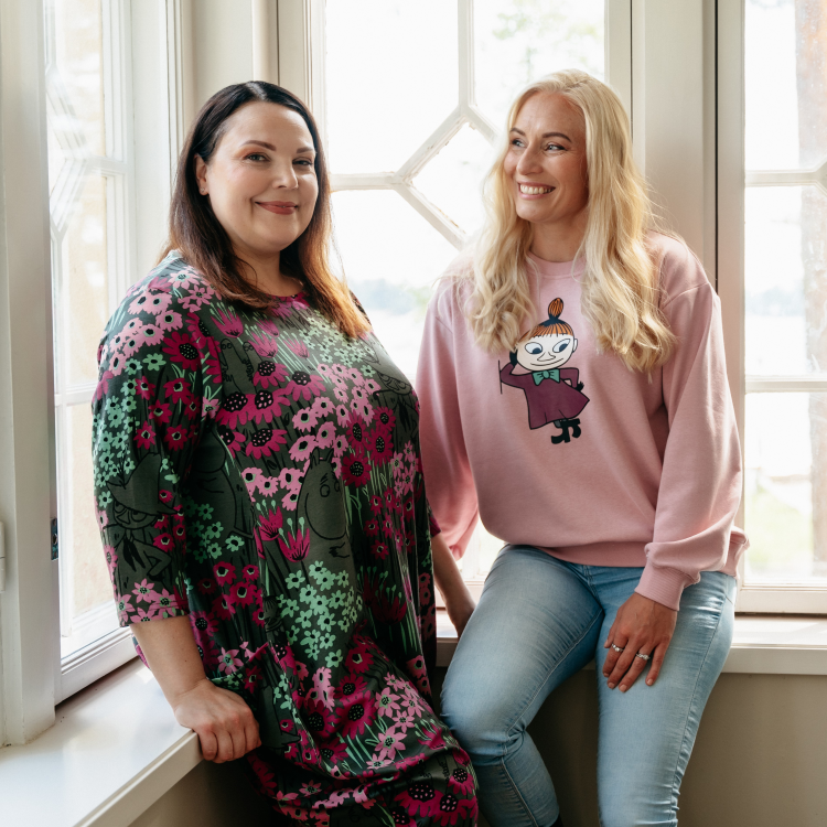 Mumin Iida klänning Tusensköna mörkgrön