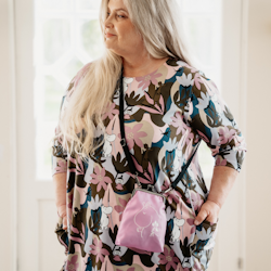 Mumin Vinssi axelväska Mumin rosa