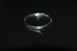 Ring med hamrad kant - sterling silver