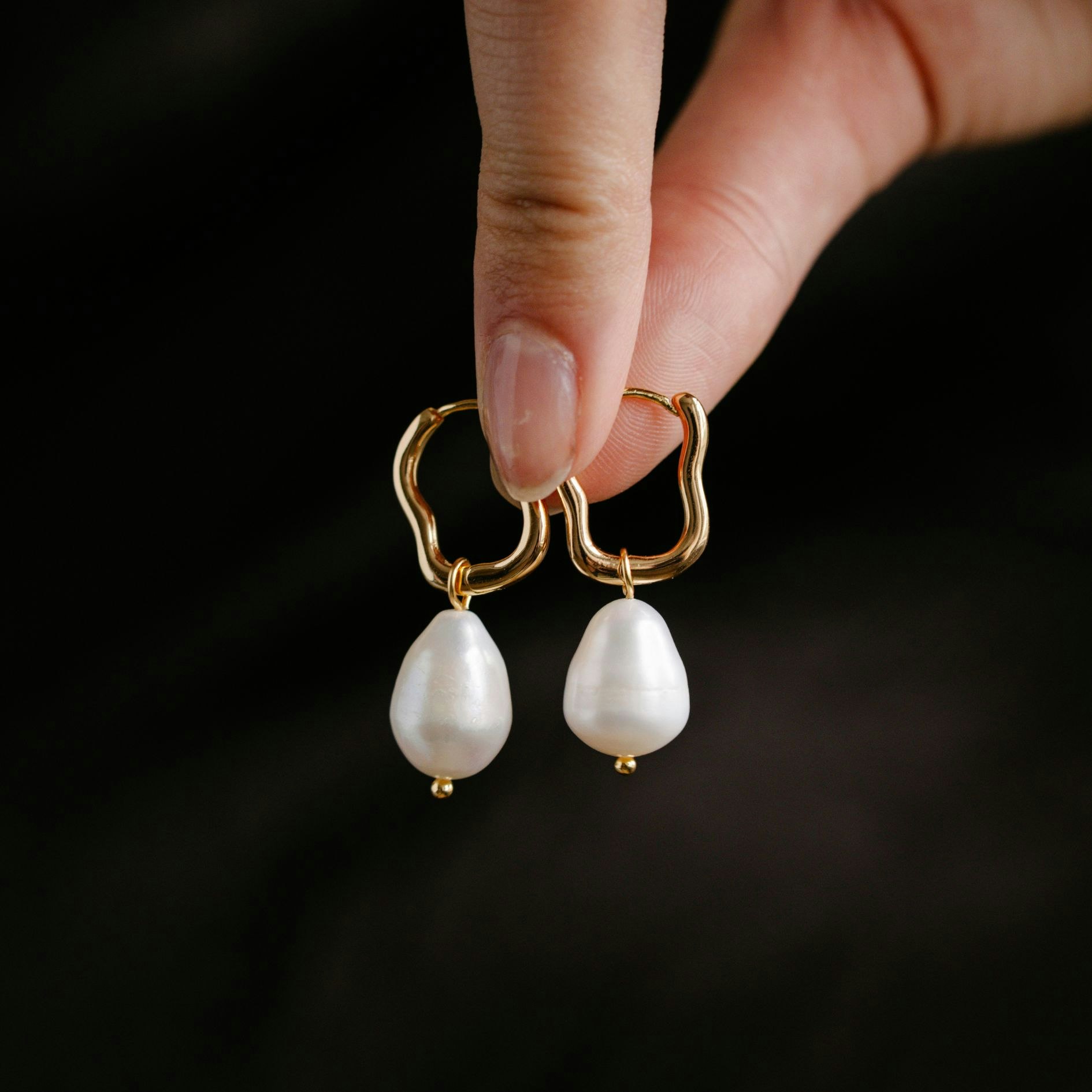 Go To Hoops earrings