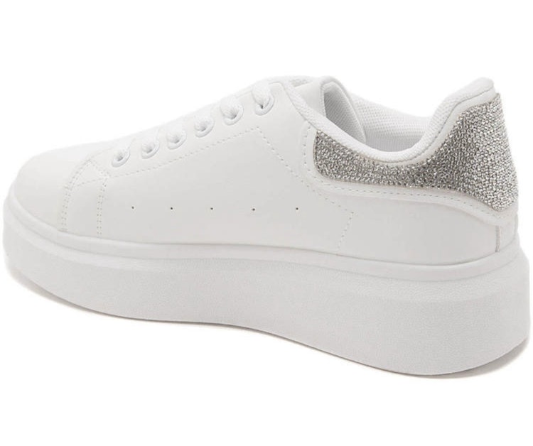 Sneakers vita med strass baktill