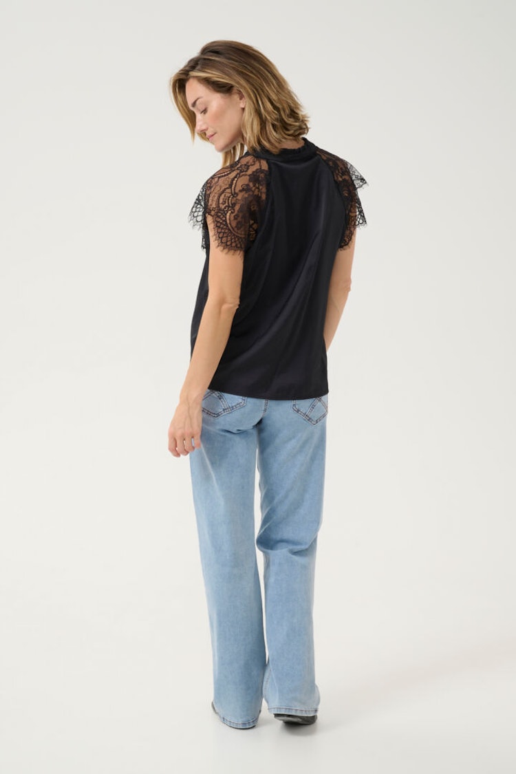 Cream Nola Lace blouse pitch black