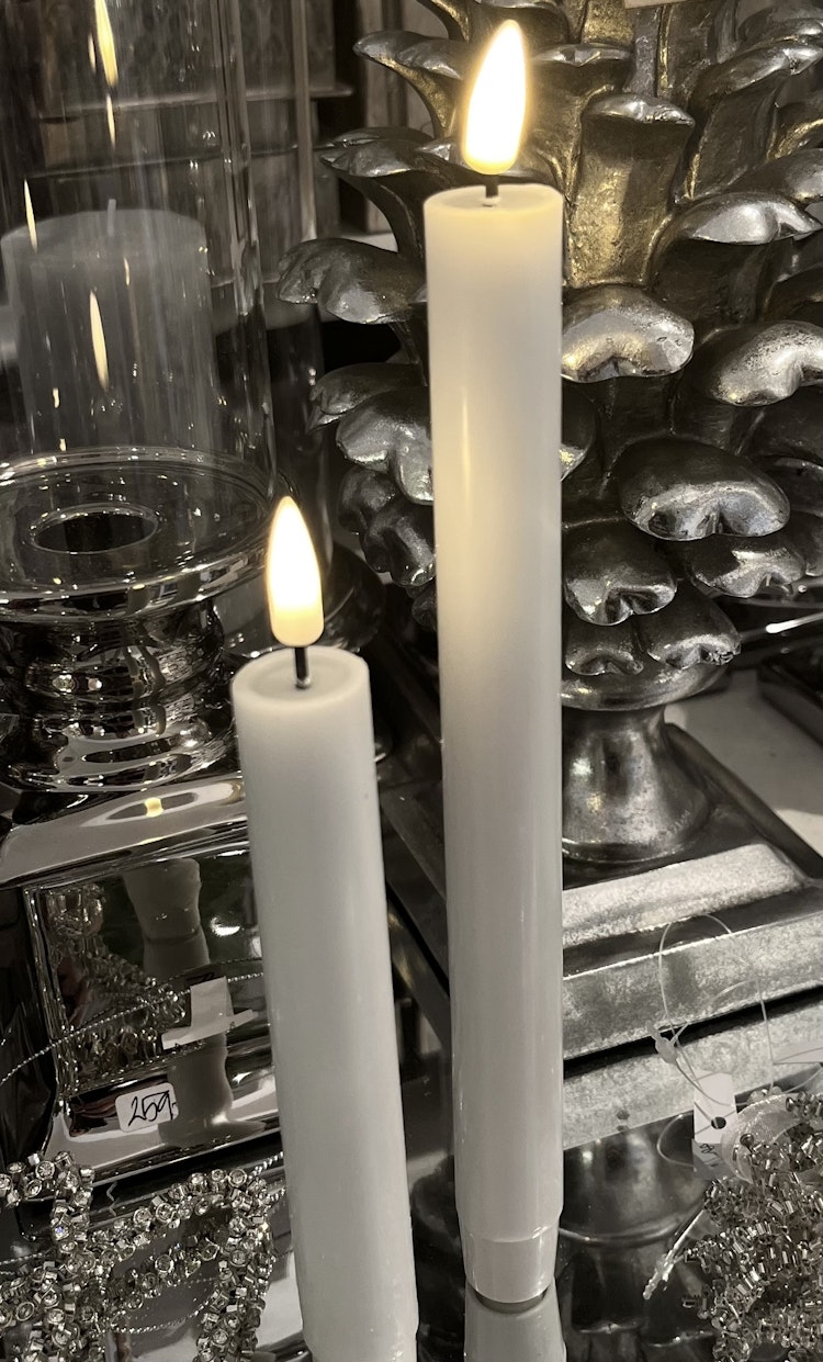 Batteriljus kronljus med smält stearin