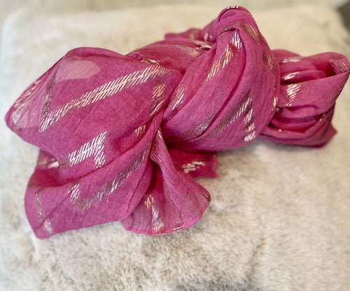 Scarf cerise