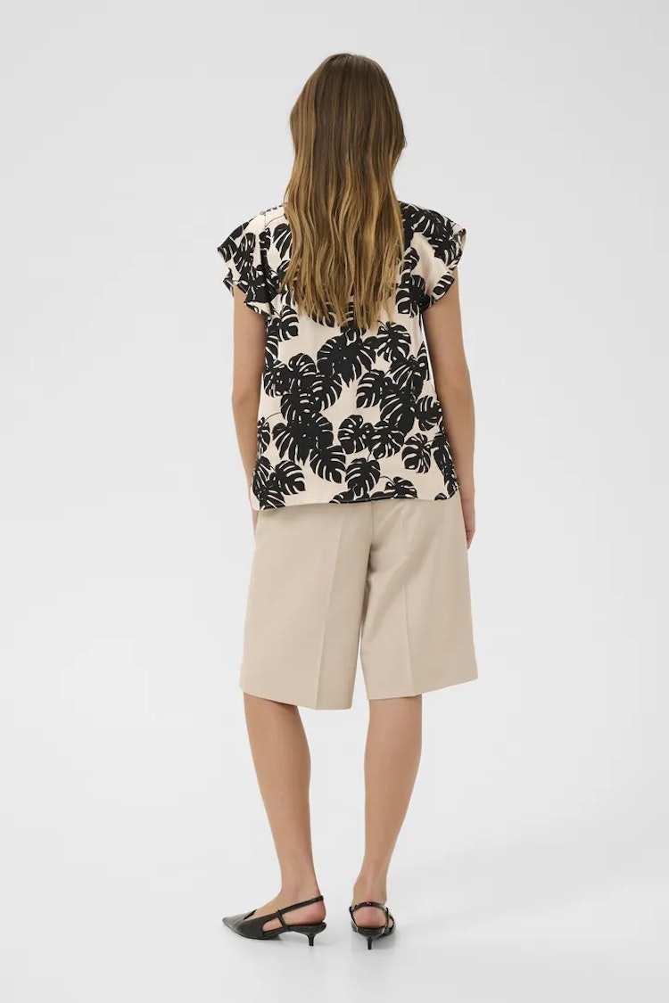 Culture Miso Berna capsleeve Black palm leaves
