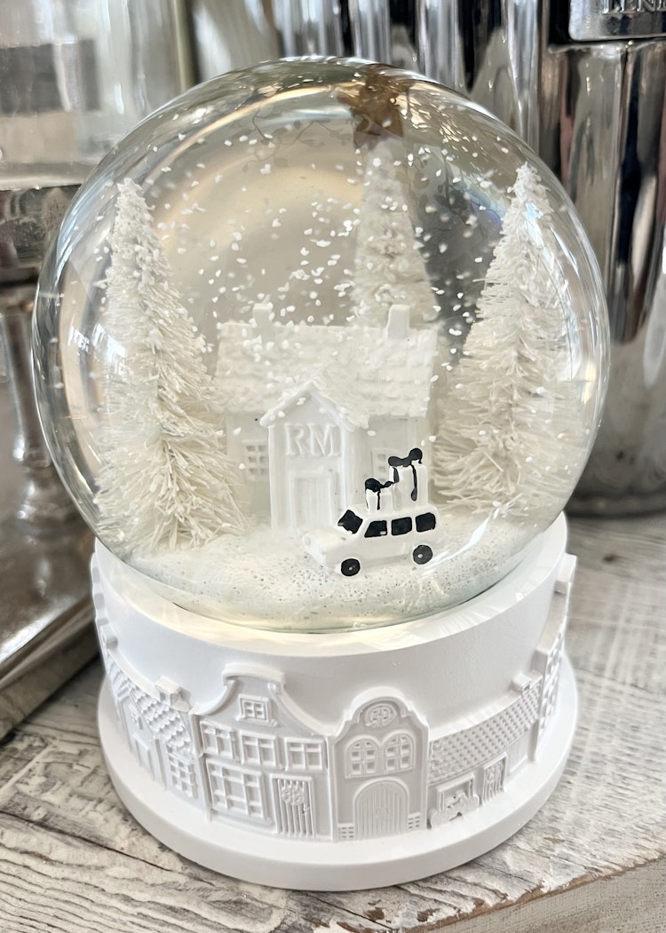 Riviera Maison Wonderland Snow Globe