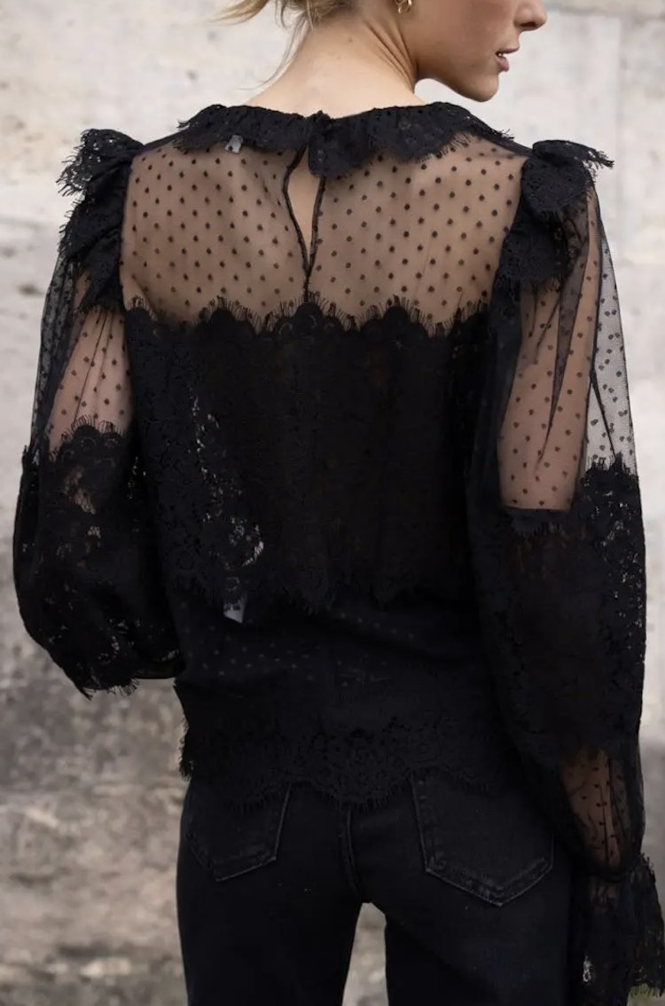 Choklate lace top