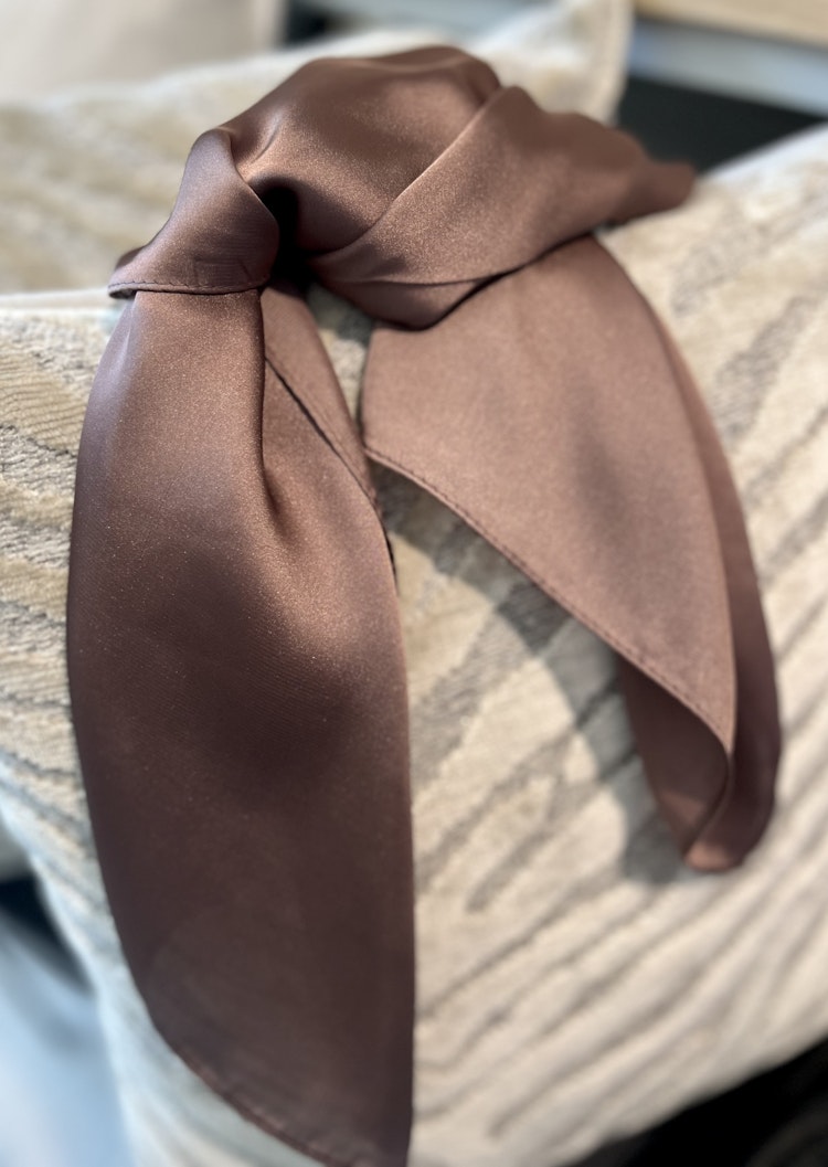 Scarf brun