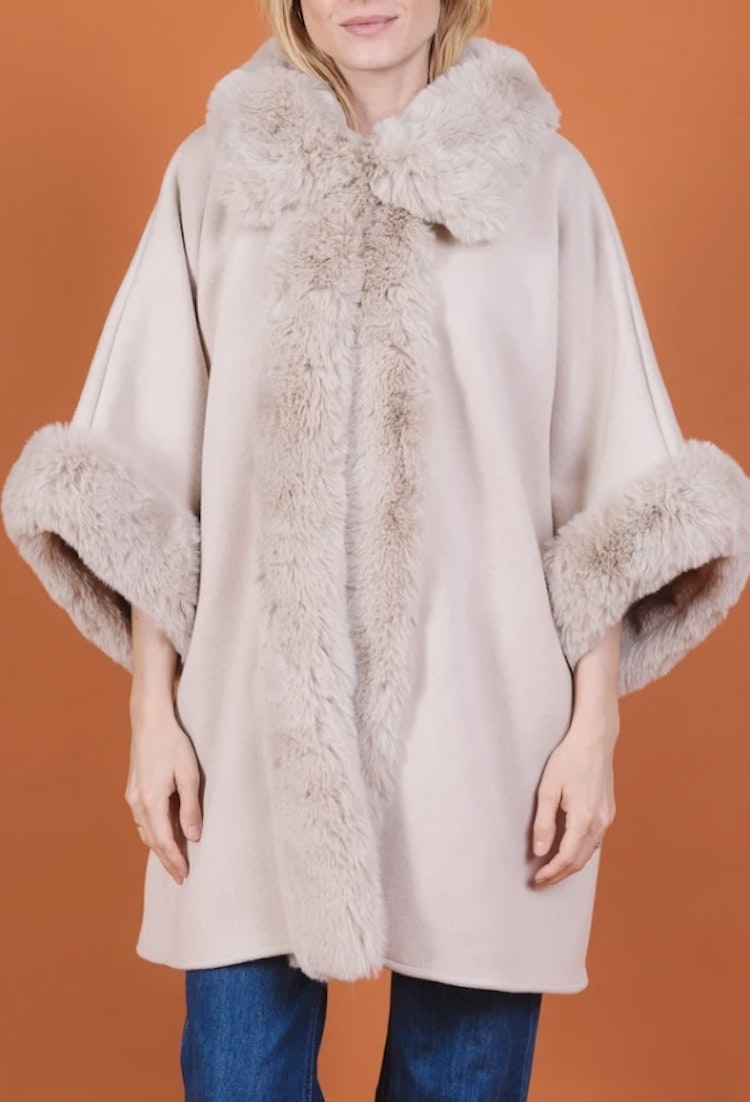 Poncho cape beige