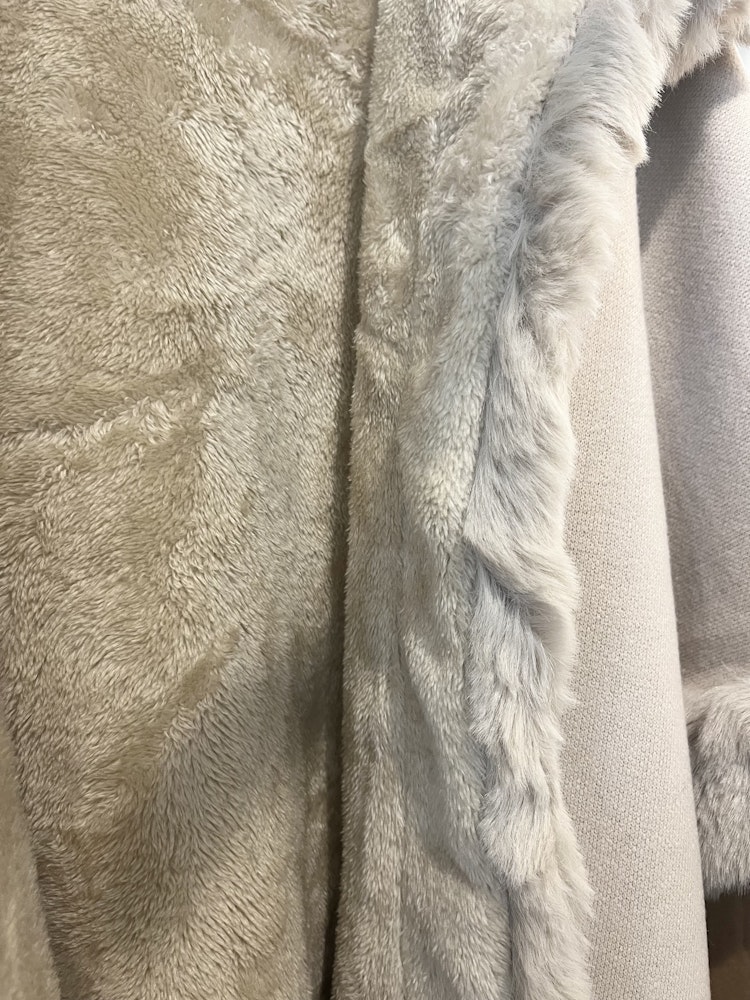 Poncho cape beige