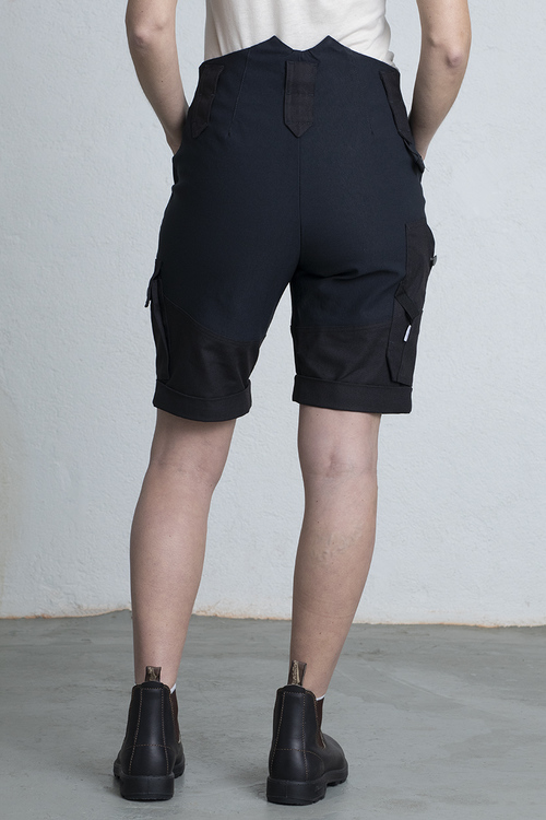 ANN Shorts -Black