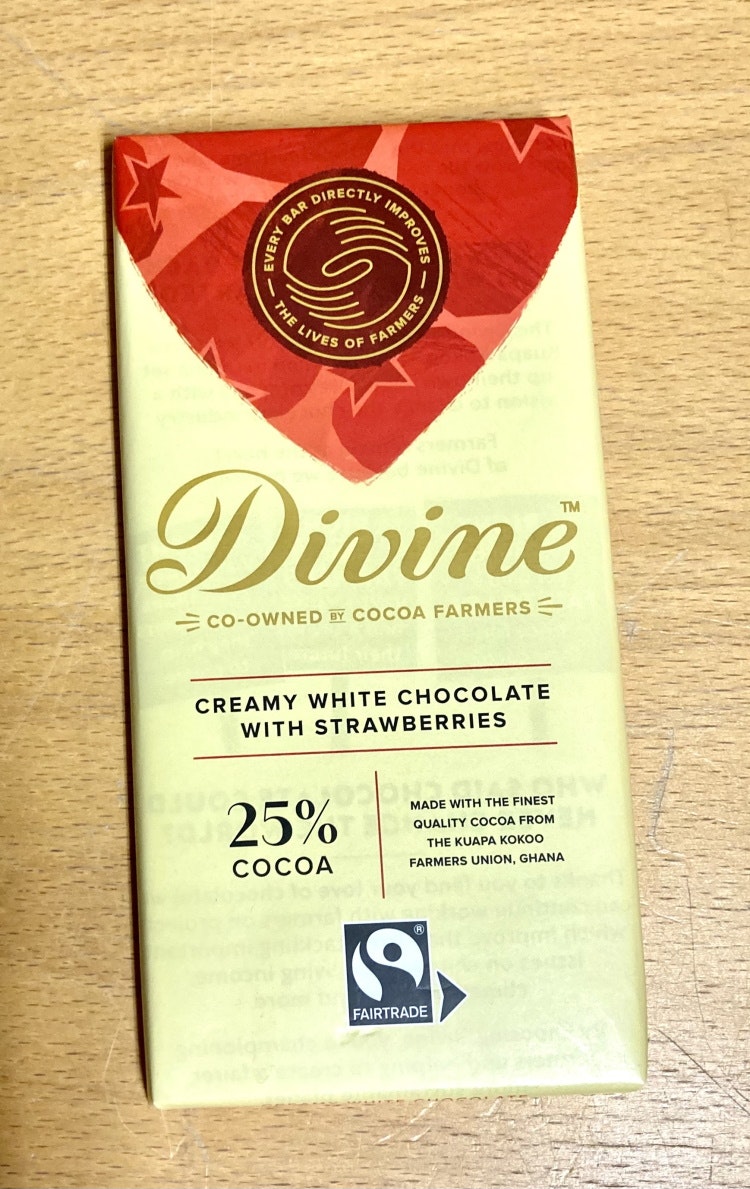 Divine vit choklad med jordgubbar, 25% kakao, 90 g, Ghana
