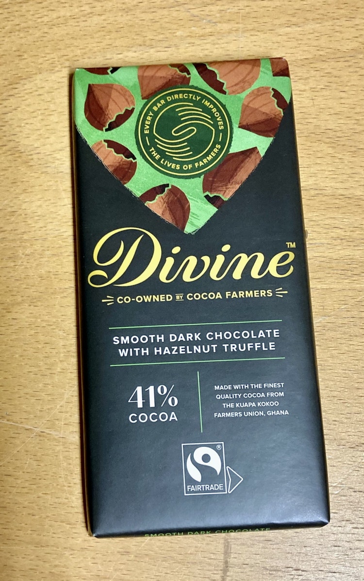 Divine mörk choklad med hasselnötstryffel, 41% kakao, 90 g, VEGANSK, Ghana