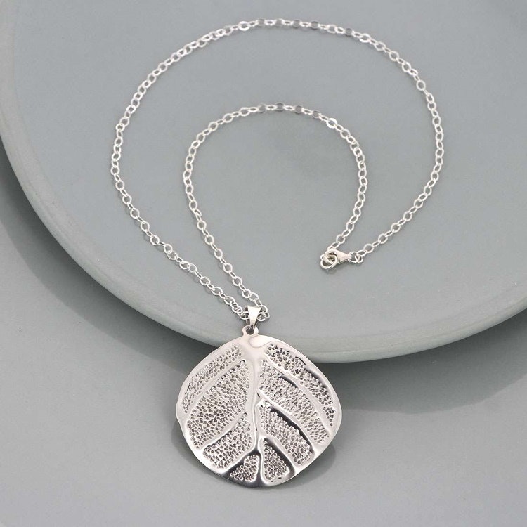 Halsband 'Amaia', 925 silver, Hänge: Ø 4,5 cm, L:45 cm, Vikt: 8,5 g, Mexiko  - Världsbutiken Helsingborg