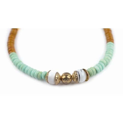 Halsband/ASHA i flerfärgade pärlor i glas, mässing, järn och ben L 66 cm med förlängning/Indien