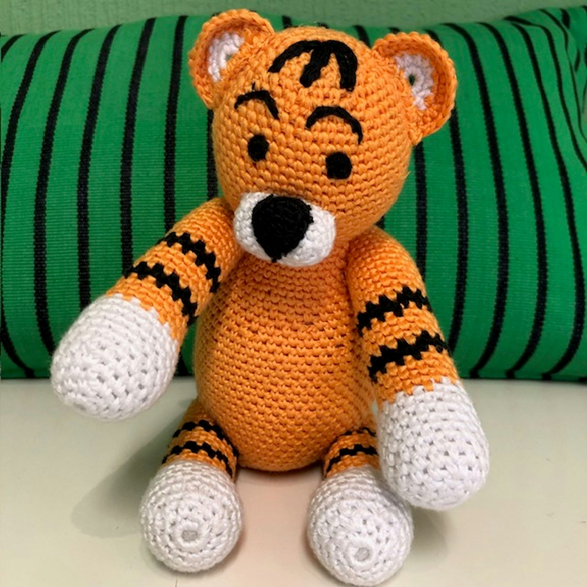 Virkad tiger i bomull, tillverkad i Bangladesh, höjd ca 16 cm