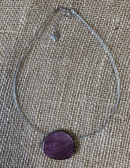 Snäckskalshalsband D 4 cm, skimrande lila/Filippinerna