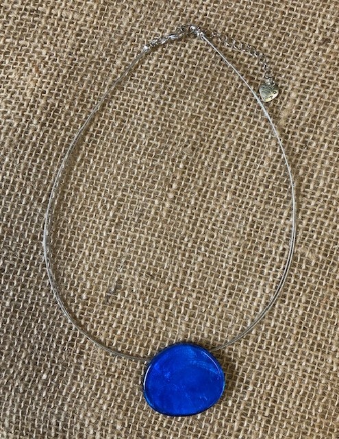 Snäckskalshalsband D 4 cm, skimrande blått/Filippinerna
