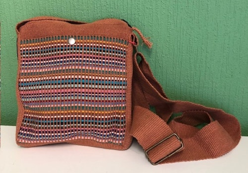 Pocketbag i handfärgat/vävt bomullstyg från Nepal, bränd orange/Fair Trade