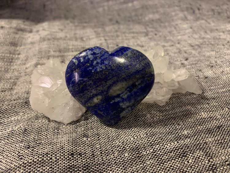 Lapiz Lazuli hjärta - ta hand om din oro