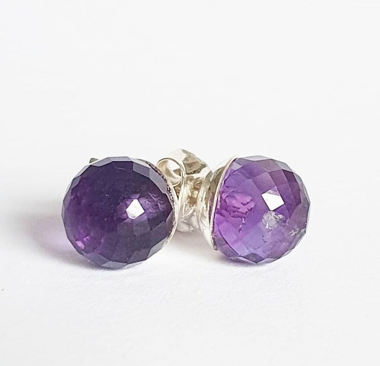 Earring with faceted amethyst - large