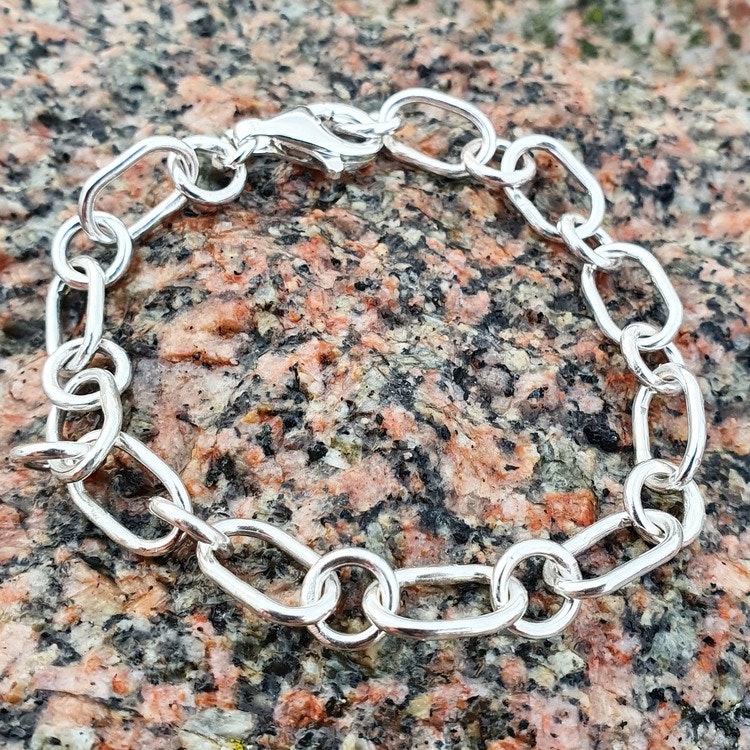 Silverarmband med handgjord länk